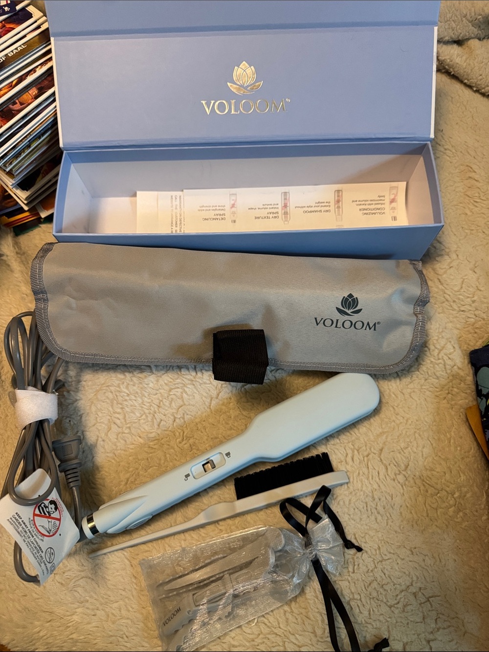 VOLOOM Light Blue Hair Straightener with Travel Pouch